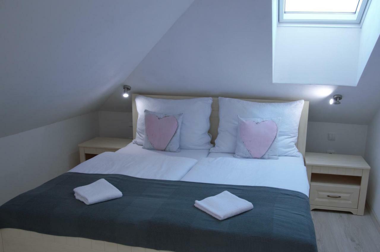 Apartmany Charlie Bešeňová Buitenkant foto
