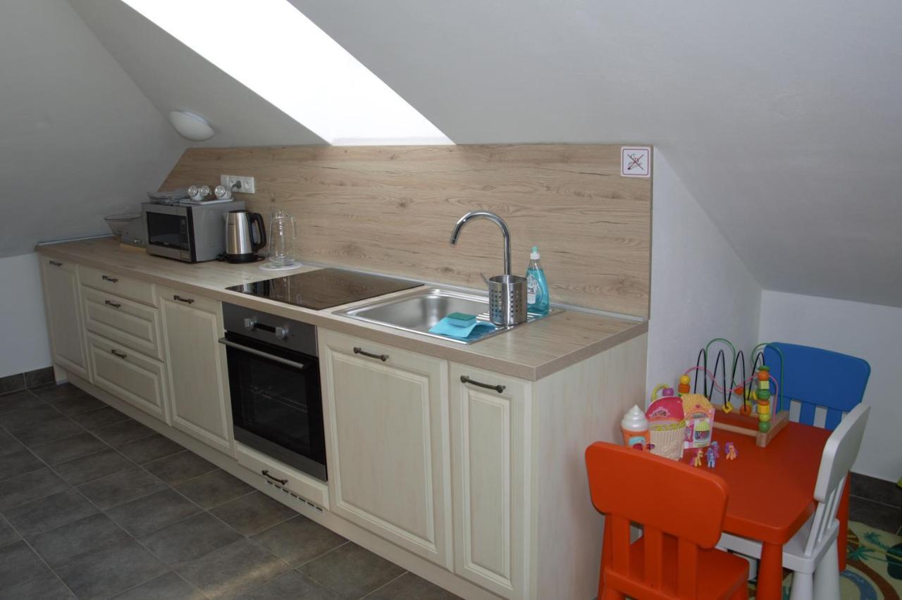 Apartmany Charlie Bešeňová Buitenkant foto